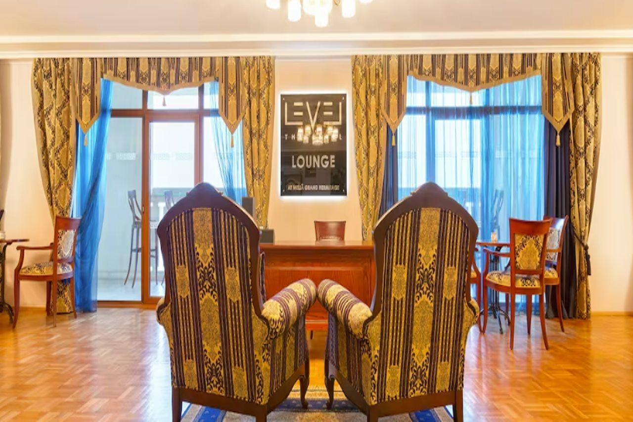 Melia Grand Hermitage All Inclusive Golden Sands Bagian luar foto Level 3 Lounge at Bole International Airport